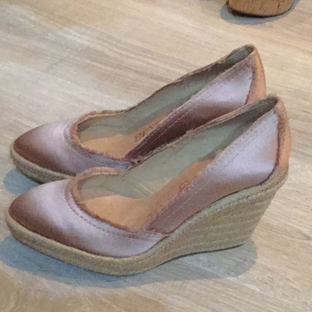 Shoes - Picture 2 of 3
